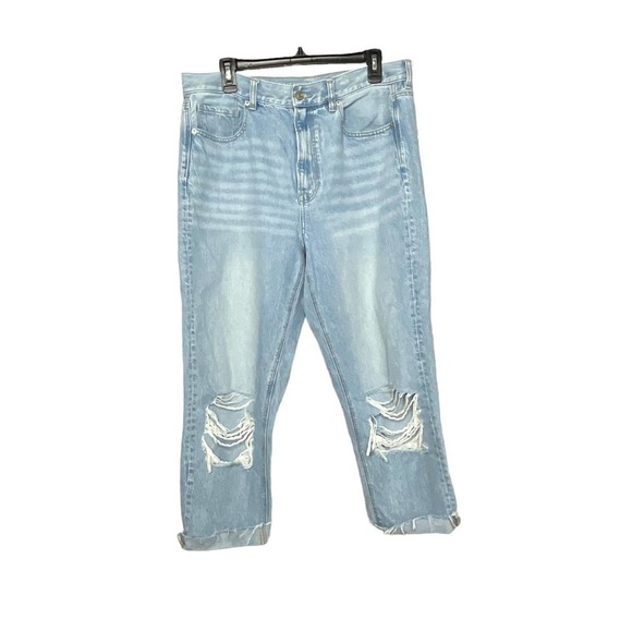 American Eagle Distressed Light Wash Mom Jeans - Picture 1 of 6